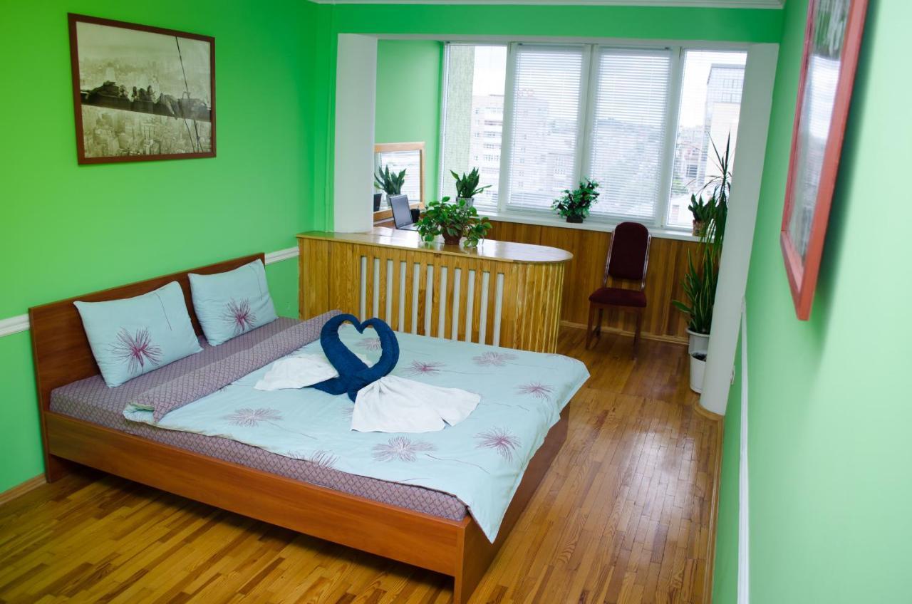 ריבנה Babylon Apartments מראה חיצוני תמונה